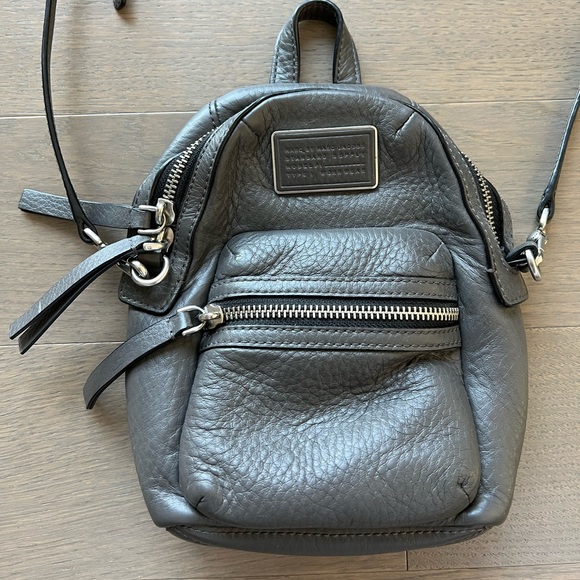 Marc Jacobs Mini Backpack Leather Crossbody - Picture 2 of 4